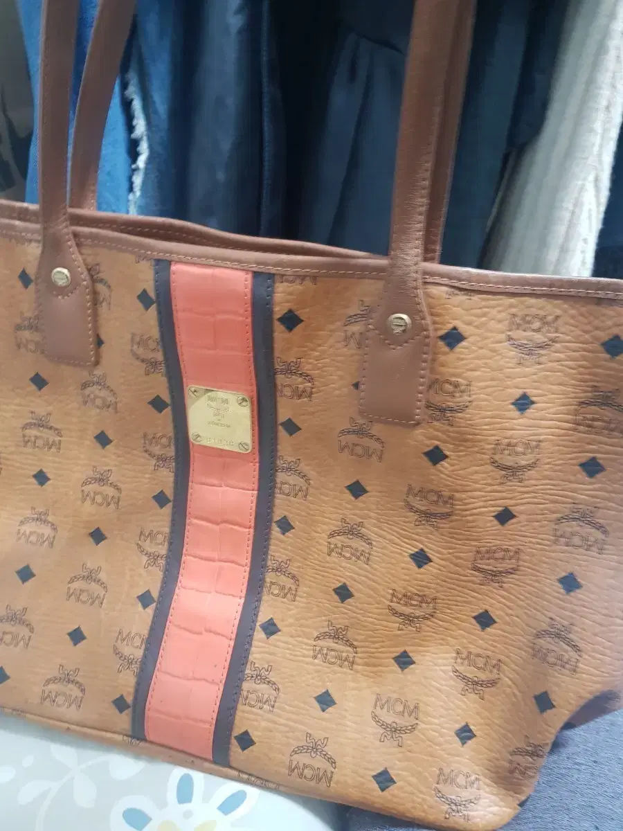 MCM トートバッグブラウンオレンジ + ポーチ MCM トートバッグブラウンオレンジ + ポーチ